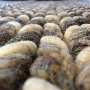 Lees meer over het artikel NIEUW bij ons in de winkel! Een handgemaakt karpet van 170 x 230 cm, 100 % wol! …